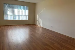 10038 Twin Lakes Dr, Coral Springs, FL 33071 - Photo 2