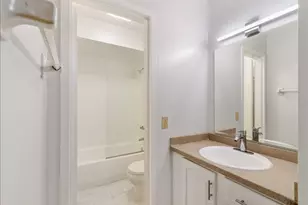 5100 SW 41st St, Pembroke Park, FL 33023 - Photo 14