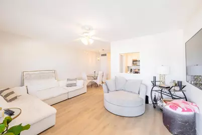 2453 NE 51st Street #D-306, Fort Lauderdale, FL 33308 - Photo 4