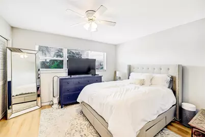 2453 NE 51st Street #D-306, Fort Lauderdale, FL 33308 - Photo 8