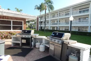 2453 NE 51st St, Fort Lauderdale, FL 33308 - Photo 14