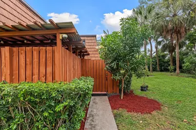 9156 SW 23rd Street #D, Davie, FL 33324 - Photo 32