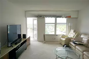 303 N Riverside Dr, Pompano Beach, FL 33062 - Photo 6