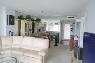 303 N Riverside Dr, Pompano Beach, FL 33062 - Photo 8