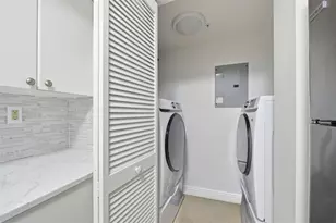 3020 NE 32nd Ave, Fort Lauderdale, FL 33308 - Photo 8