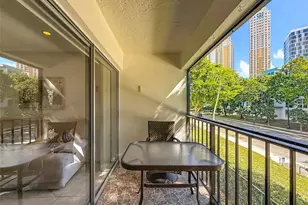 201 178th Dr, North Miami Beach, FL 33160 - Photo 22