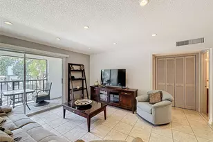 201 178th Dr, North Miami Beach, FL 33160 - Photo 10