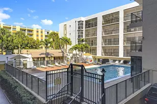 201 178th Dr, North Miami Beach, FL 33160 - Photo 24
