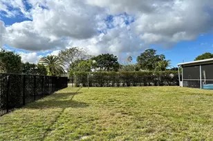 1107 NW 84th Dr, Coral Springs, FL 33071 - Photo 6