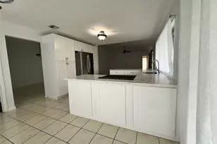 1107 NW 84th Dr, Coral Springs, FL 33071 - Photo 4