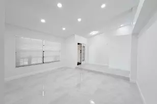 1712 NW 91st Ave, Plantation, FL 33322 - Photo 8