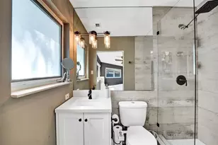 401 NE 49th St, Oakland Park, FL 33334 - Photo 30