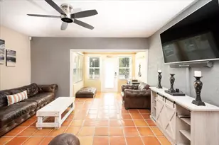 501 SW 12th Ct, Fort Lauderdale, FL 33315 - Photo 2