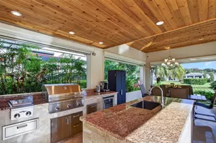 391 Sundial Cir, Pompano Beach, FL 33068 - Photo 10