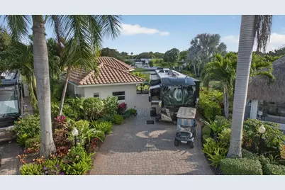 391 Sundial Circle #391, Pompano Beach, FL 33068 - Photo 2