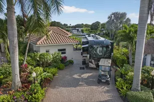 391 Sundial Cir, Pompano Beach, FL 33068 - Photo 2