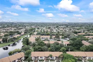 2289 SW 15th St, Deerfield Beach, FL 33442 - Photo 26