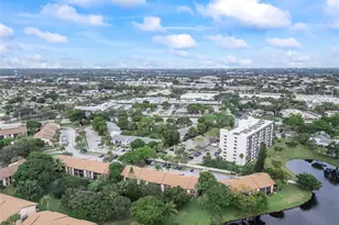 2289 SW 15th St, Deerfield Beach, FL 33442 - Photo 18