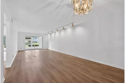 3101 Portofino Point #A1, Pompano Beach, FL 33066 - Photo 8