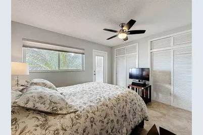 800 SW 11th Avenue #12, Hallandale Beach, FL 33009 - Photo 10