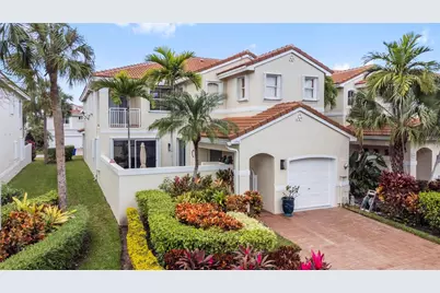 1554 Yellowheart Way #1554, Hollywood, FL 33019 - Photo 6