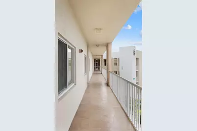 9551 Weldon Circle #404, Fort Lauderdale, FL 33321 - Photo 4