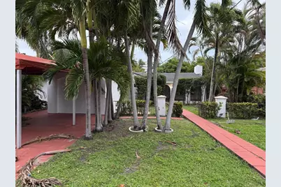 9125 Byron Avenue, Surfside, FL 33154 - Photo 2