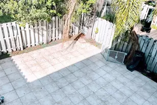 793 NE 206th St, Miami, FL 33179 - Photo 8