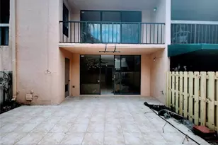 793 NE 206th St, Miami, FL 33179 - Photo 24