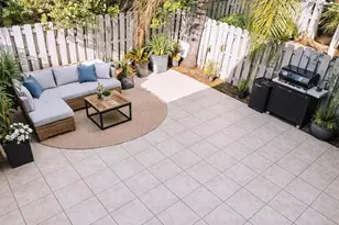 793 NE 206th St, Miami, FL 33179 - Photo 2