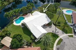 9800 NW 10th Ct, Plantation, FL 33322 - Photo 14