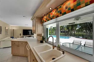 9800 NW 10th Ct, Plantation, FL 33322 - Photo 86