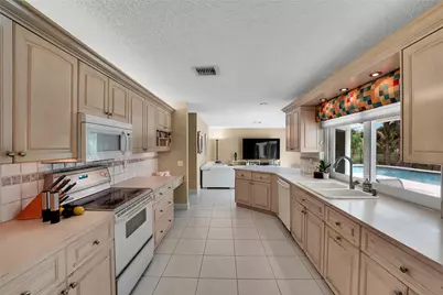 9800 NW 10th Court, Plantation, FL 33322 - Photo 42