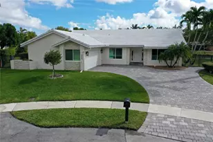 9800 NW 10th Ct, Plantation, FL 33322 - Photo 10