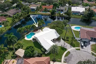 9800 NW 10th Ct, Plantation, FL 33322 - Photo 12