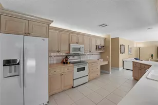 9800 NW 10th Ct, Plantation, FL 33322 - Photo 40