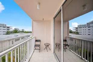 3161 S Ocean Dr, Hallandale Beach, FL 33009 - Photo 4