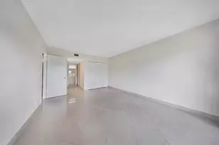 2850 N Palm Aire Dr, Pompano Beach, FL 33069 - Photo 14