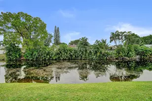 715 Gardens Dr, Pompano Beach, FL 33069 - Photo 12