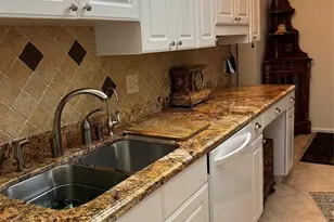 2057 Cambridge C, Deerfield Beach, FL 33442 - Photo 4