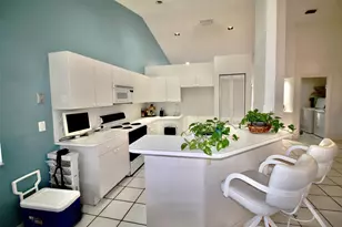 853 Sand Creek Cir, Weston, FL 33327 - Photo 8