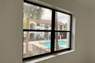 560 S S Park, Hollywood, FL 33021 - Photo 18