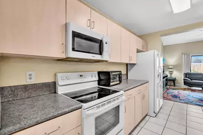 10240 NW 33rd Place, Sunrise, FL 33351 - Photo 16