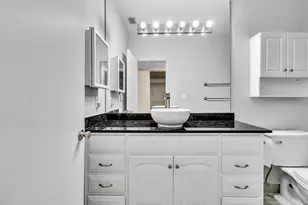 10240 NW 33rd Pl, Sunrise, FL 33351 - Photo 12