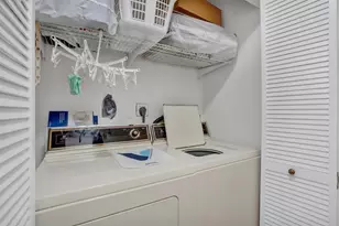 9530 Alcazar Ln, Davie, FL 33324 - Photo 30