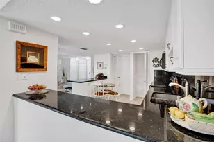 9530 Alcazar Ln, Davie, FL 33324 - Photo 14