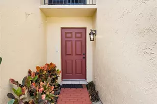 9530 Alcazar Ln, Davie, FL 33324 - Photo 2