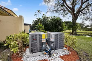 9530 Alcazar Ln, Davie, FL 33324 - Photo 34