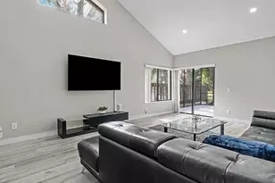 9370 SW 1st St, Plantation, FL 33324 - Photo 10