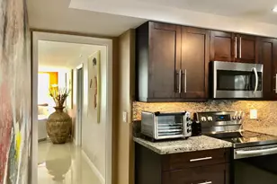 800 Cypress Grove Dr, Pompano Beach, FL 33069 - Photo 24